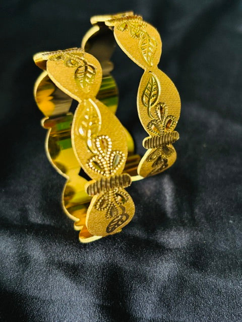 Elevate your traditional look with this premium anti-tarnish kada, crafted with one gram gold plating